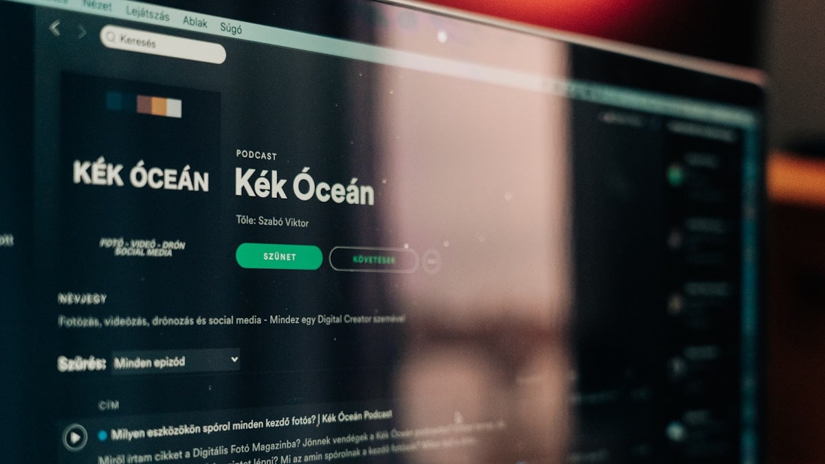 Spotify podcast

Portfolio: http://szaboviktor.com
Blog: https://blog.szaboviktor.com 
Instagram, Youtube, Behance: https://blog.szaboviktor.com/gatewaytosecrets
Kék Óceán Podcast: https://blog.szaboviktor.com/fotos-podcast/
Business inquiry: https://blog.szaboviktor.com/statistics
hello@szaboviktor.com
Support: https://blog.szaboviktor.com/tamogatas