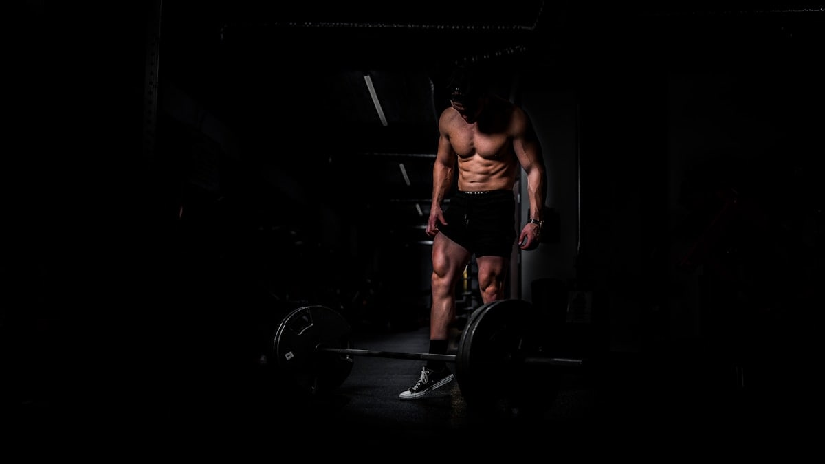 Professional bodybuilder posing

Captured By @VisualsByRoyalZ